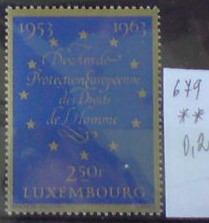 Luxembursko 679 **