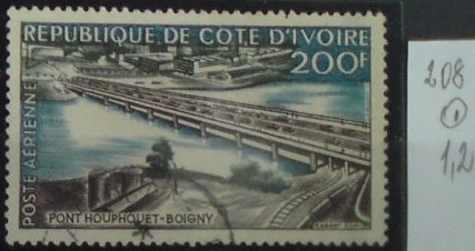 Pobrežie Slonoviny 208