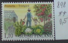 Fínsko 898 **